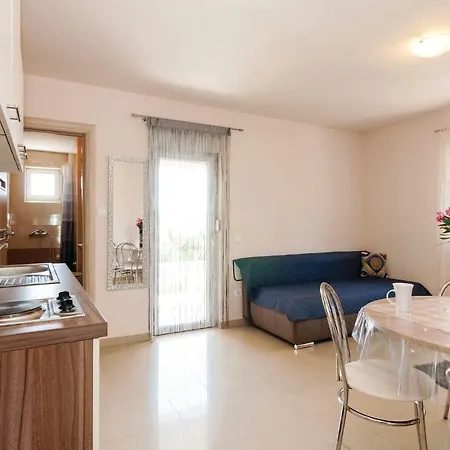 Appartement One-bedroom In Rovanjska